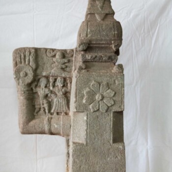 Carvings on the Sati stone
